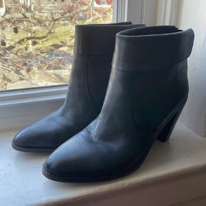 Cuffed black leather Lucky Brand booties